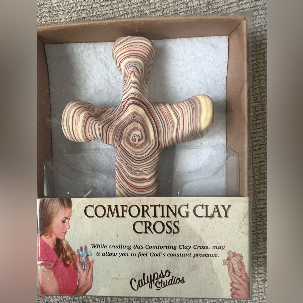 Calypso Studios comforting clay cross, new in unopened box
